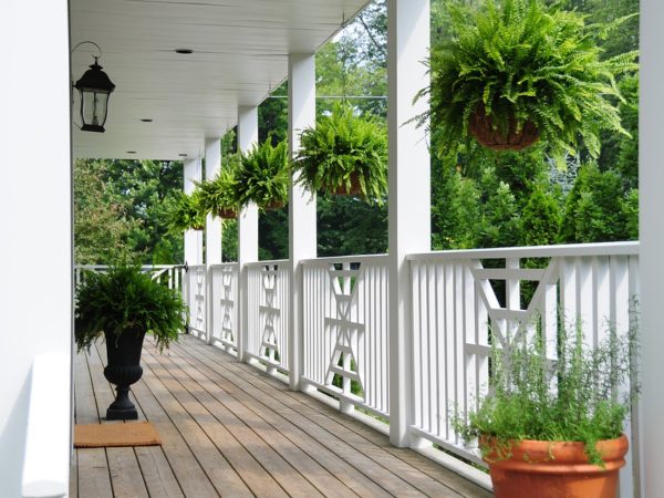 Comment huiler votre terrasse en bois