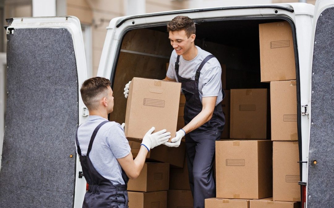 Le métier de déménageur: formations, salaire, missions