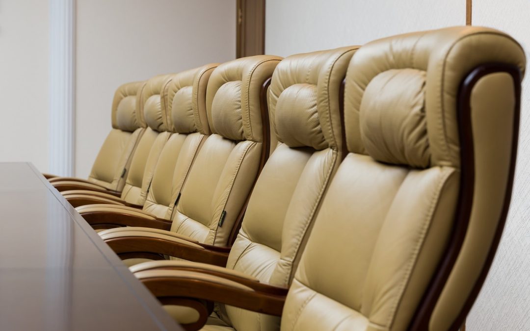 Fauteuil classique et fauteuil ergonomique : quelles différences ?