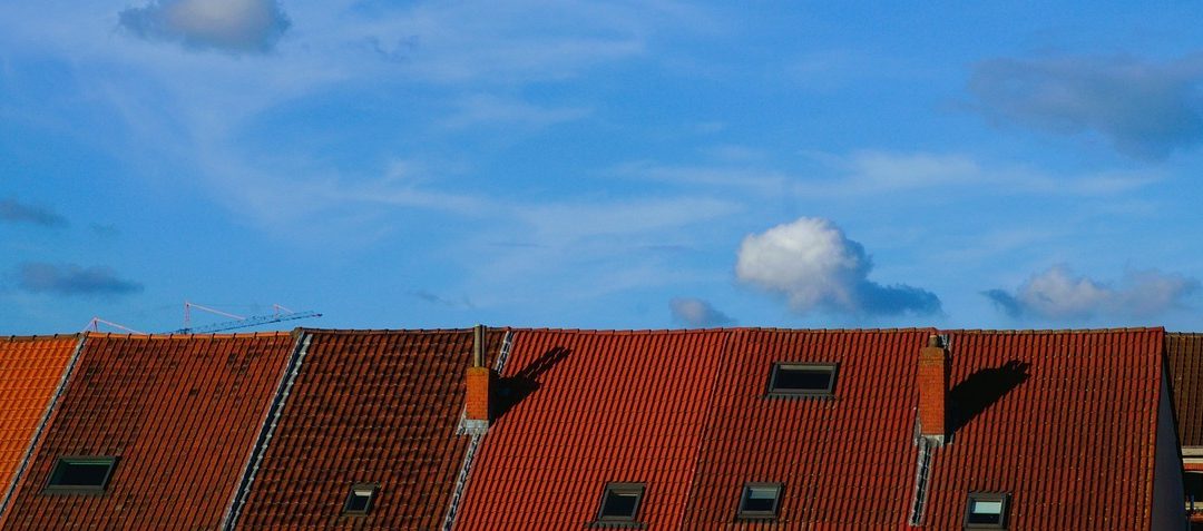 Comprendre les différentes techniques d’isolation de toiture grâce à nos explications