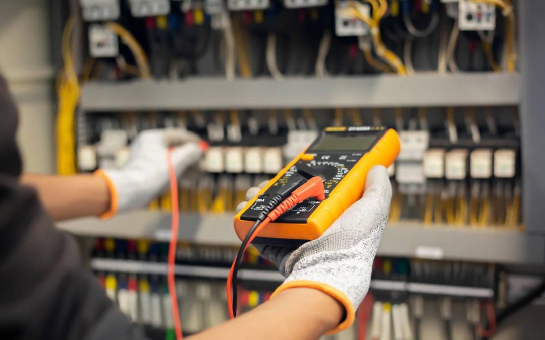 Electricité : les différences entre courant faible et courant fort
