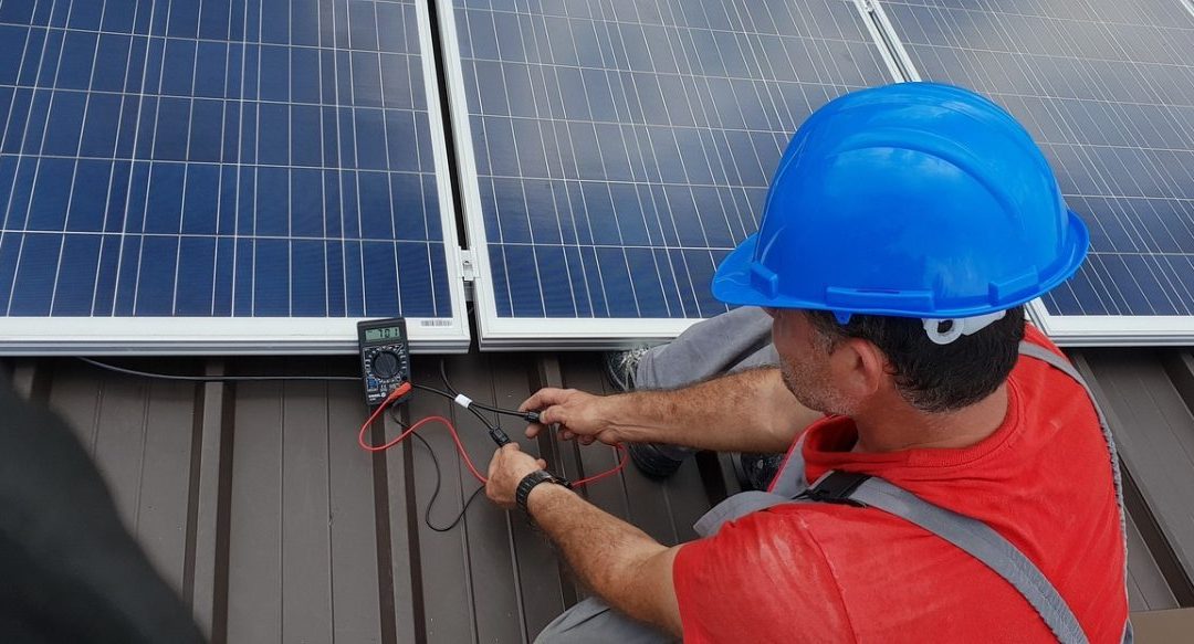 Batteries solaires : comment réduire votre facture d’électricité grâce à l’énergie renouvelable ?