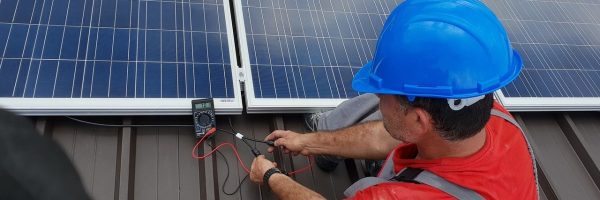 Batteries solaires : comment réduire votre facture d’électricité grâce à l’énergie renouvelable ?