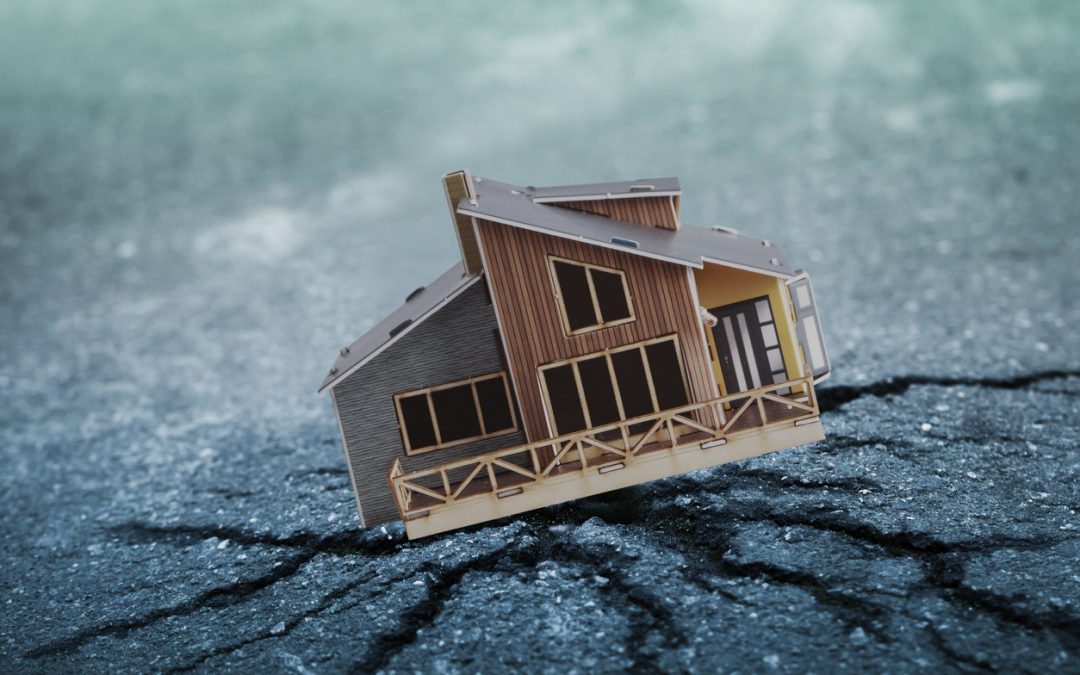 Risque de catastrophes naturelles : une obligation pour les contrats d’assurance habitation ?