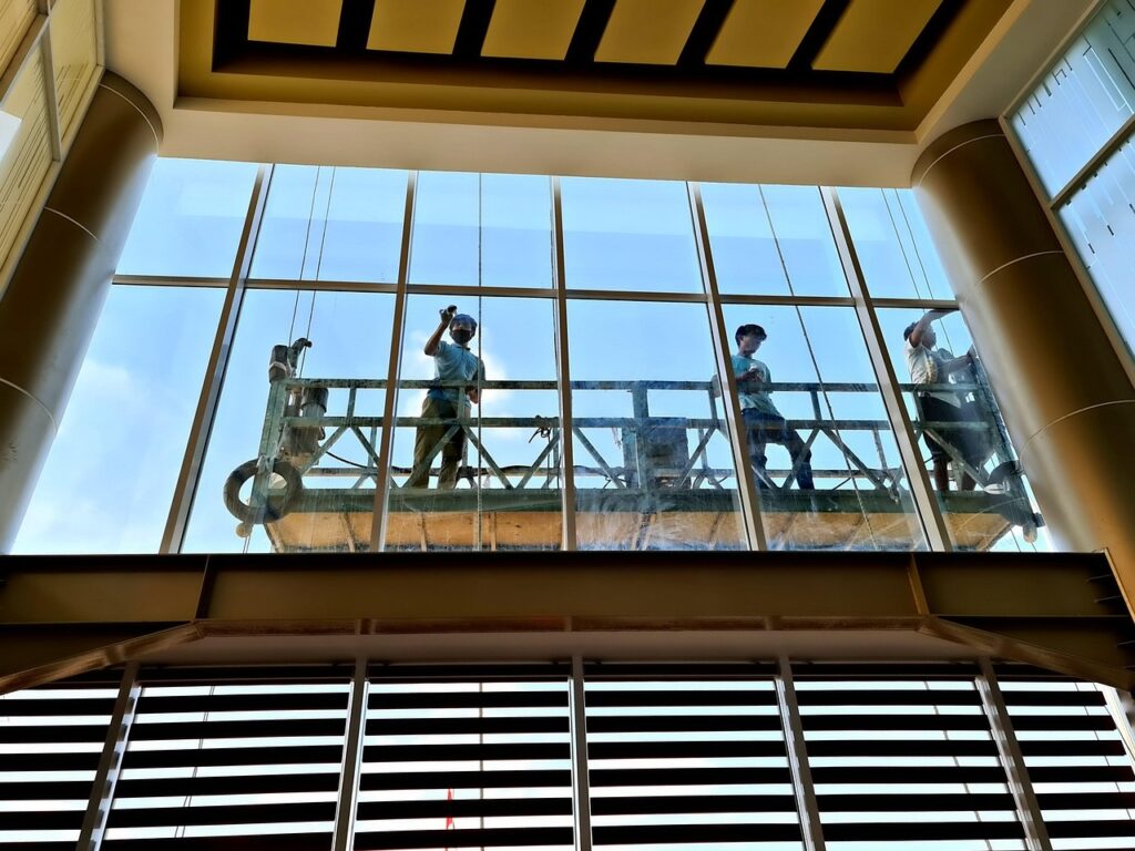 Vitrier à Toulouse : comment choisir un professionnel fiable pour vos travaux de vitrerie