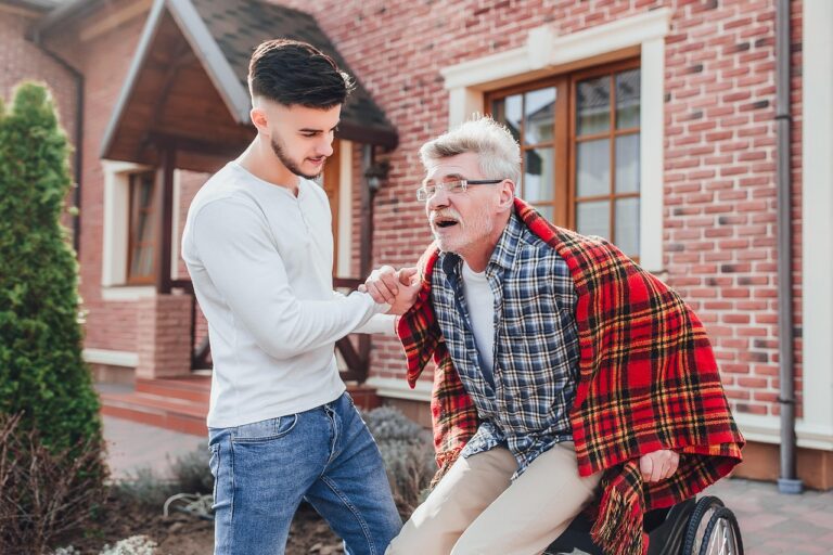 Pourquoi l'aide à domicile est essentielle pour les seniors à Brest ?